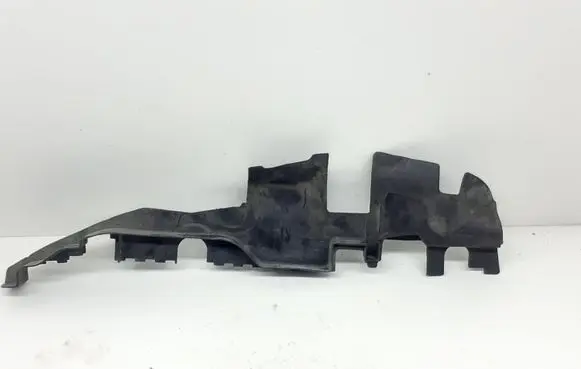 Audi A4 S4 B6 8E 8H Intercooler air guide/duct channel 8E0121283B