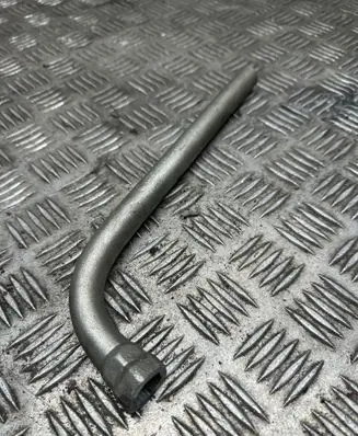 Volkswagen PASSAT B8 Wheel nut wrench 4D0012219a