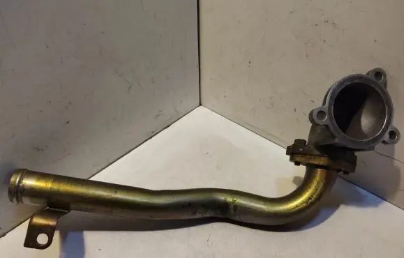 Nissan X-Trail T30 Thermostat housing 