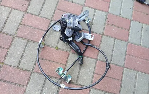 KIA Niro Hand brake release handle 