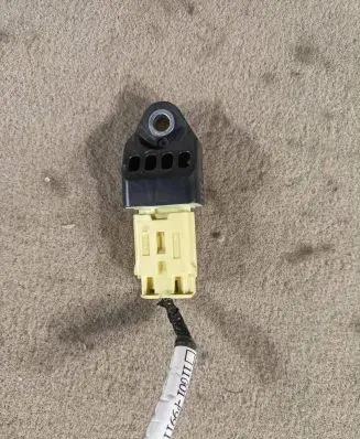 Toyota Prius (XW30) Airbag deployment crash/impact sensor 89831-28020