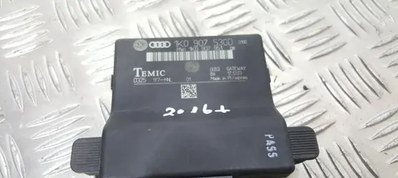 Audi A3 S3 A3 Sportback 8P Power management control unit 1K0907530D