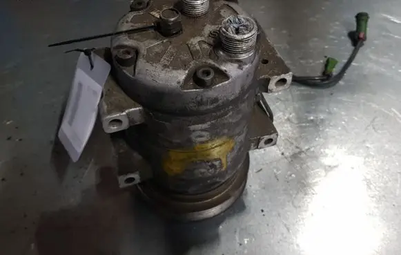 Audi A6 S6 C4 4A Air conditioning (A/C) compressor (pump) 4A0260805AH