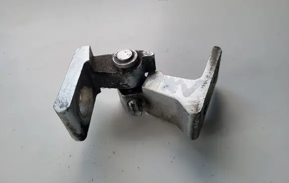 Skoda Superb B6 (3T) Front door upper hinge