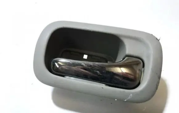 Honda CR-V Rear door interior handle