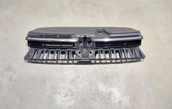 Volkswagen PASSAT B9 Front bumper upper radiator grill 3J0853653