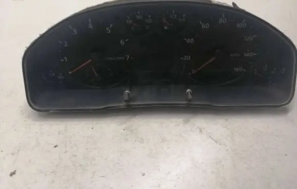 Audi A4 S4 B5 8D Speedometer (instrument cluster) AU0007001