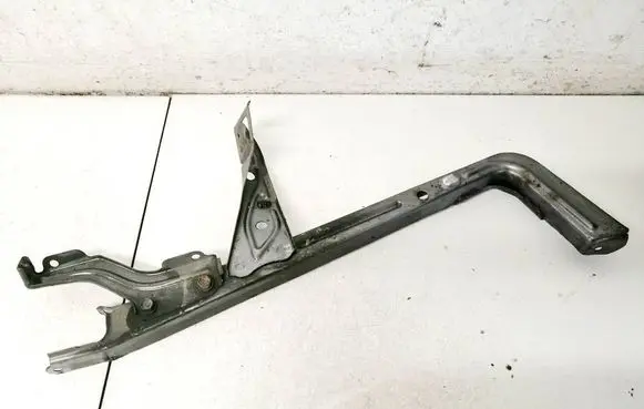 Toyota Avensis T250 Radiator mount bracket 