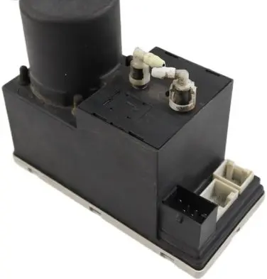 Audi A3 S3 8L Central locking vacuum pump 8L0862257D 1007020697