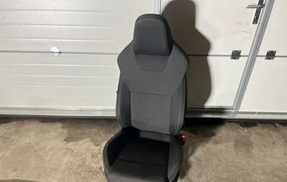 Skoda Rapid (NH) Front passenger seat 