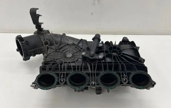 BMW 5 G30 G31 G38 Intake manifold 8647975