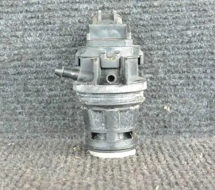Lexus CT 200H Windscreen/windshield washer pump 8533060180