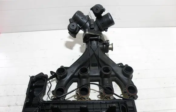 Ford Focus Intake manifold 96626889 GRI16065