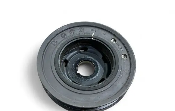 Opel Astra L Crankshaft pulley 9821624380