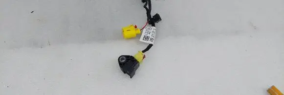Audi Q8 Airbag deployment crash/impact sensor 4N0959651D 4M8971677A