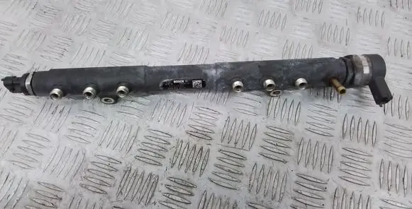 Volvo V70 Fuel main line pipe 30757146 30750409