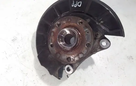 Volkswagen PASSAT B7 Front wheel hub spindle knuckle