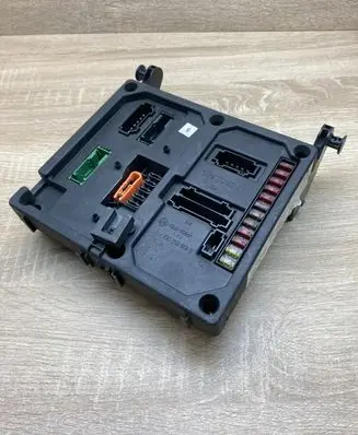 Volkswagen Sharan Fuse module 7MO962258F S108145300E