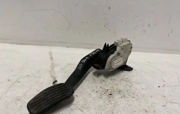 Volvo S60 Accelerator throttle pedal 30683517 6PV00853714