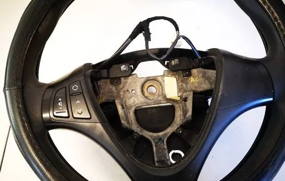 Hyundai i30 Steering wheel buttons/switches 