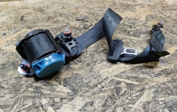 Hyundai i10 Rear seatbelt 89820B9000