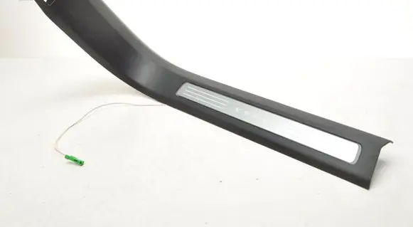 Volvo XC90 Foot area side trim 