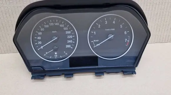 BMW 1 F20 F21 Speedometer (instrument cluster) 9232891
