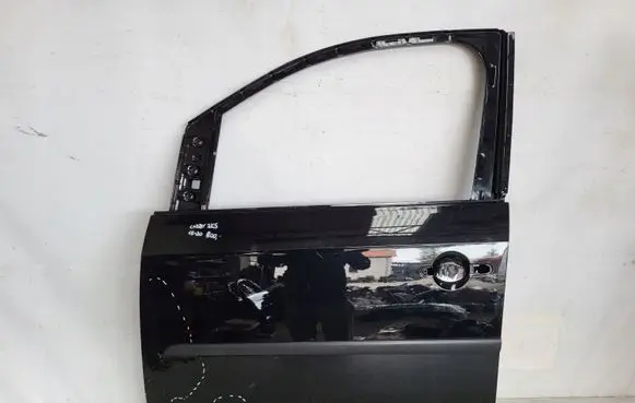 Volkswagen Caddy Front door 2K5831311