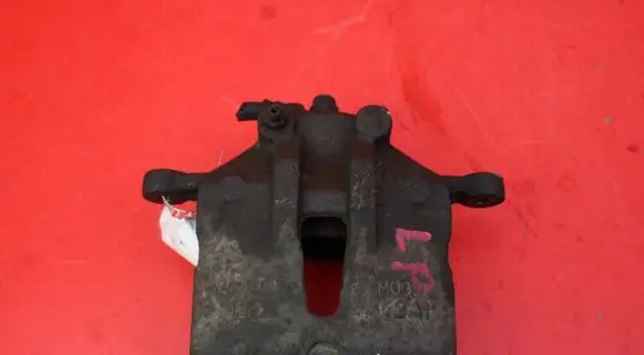 Hyundai i30 Front brake caliper