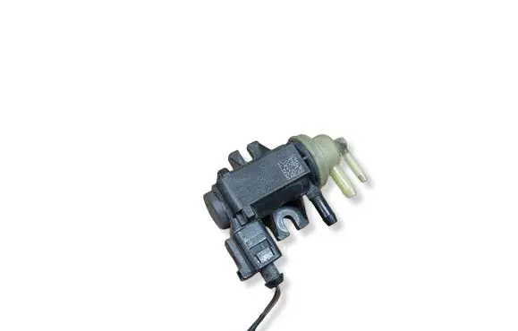 Volkswagen Golf VII Turbo solenoid valve 1K0906627B 4011464A 4813263