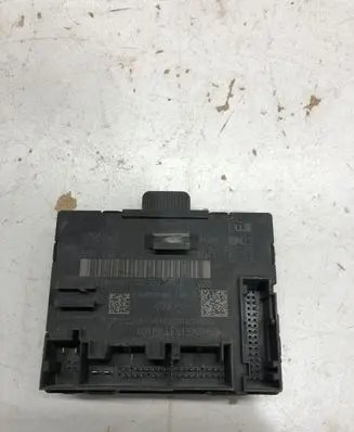 Audi A3 S3 8V Door control unit/module 5Q0959592E 5Q0959592B