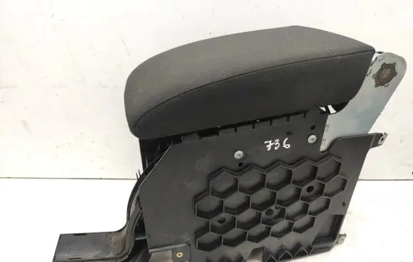 Volkswagen Golf Plus Armrest 5M0864207F 5M0864251B