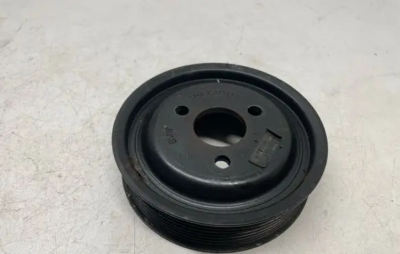 BMW X5 E70 Power steering pump pulley 7582944 32427582944