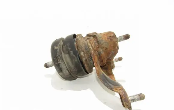 Lexus RX 330 - 350 - 400H Engine mount bracket