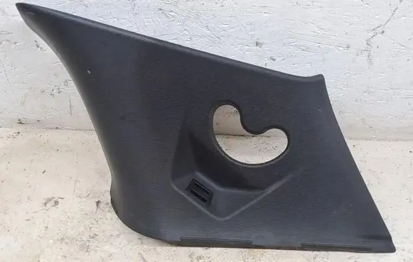 (D)pillar trim (top)