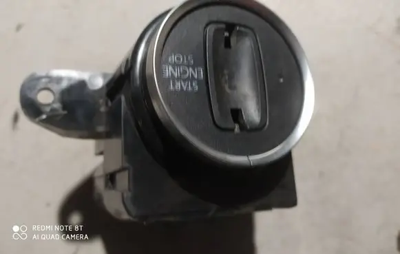 Volkswagen Touareg II Ignition lock 7P6905843