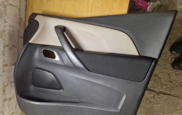 Citroen C4 Grand Picasso Front door card panel trim 96779323BS