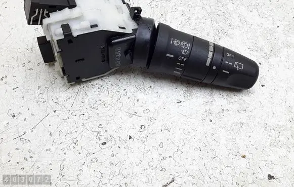 Nissan Note (E11) Wiper switch 