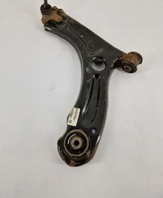 Volkswagen Jetta VI Front lower control arm/wishbone 5C0407151B