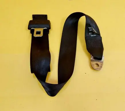 Nissan Micra Middle seatbelt (rear) 888541F500