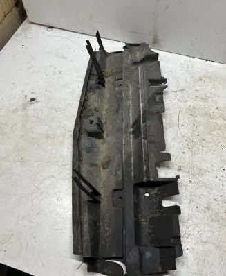 Front bumper lip
