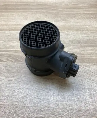 Opel Vectra B Mass air flow meter 0281002139