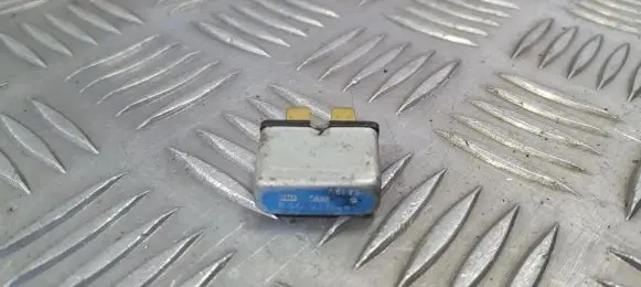 Volkswagen Polo III 6N 6N2 6NF Other relay 443937105b