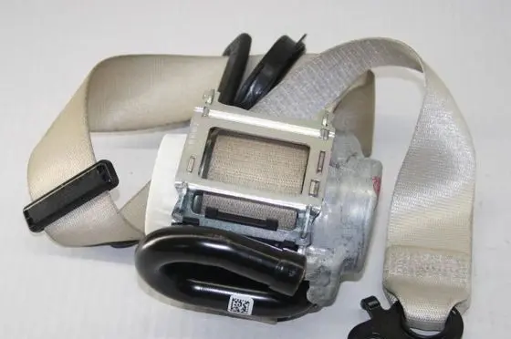 BMW 5 G30 G31 G38 Front seatbelt 7430071