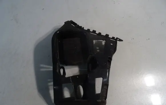 BMW 1 F20 F21 Bumper support mounting bracket corner 7240956