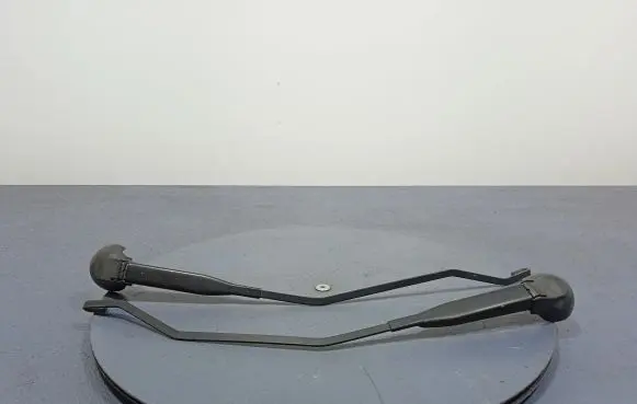 Smart ForTwo I Front wiper blade arm