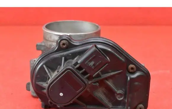 Ford Focus C-MAX Throttle body valve VP4M5U9E927DC