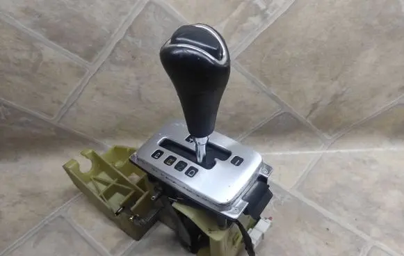 Hyundai Sonata Gear shifter/selector