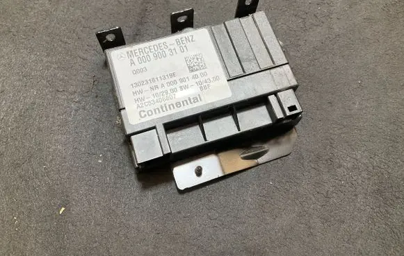 Mercedes-Benz Sprinter W906 Fuel injection pump control unit/module A0009003101 A0009014000 A2C53406807