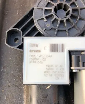 BMW X4 G02 Front door window regulator motor 7457249